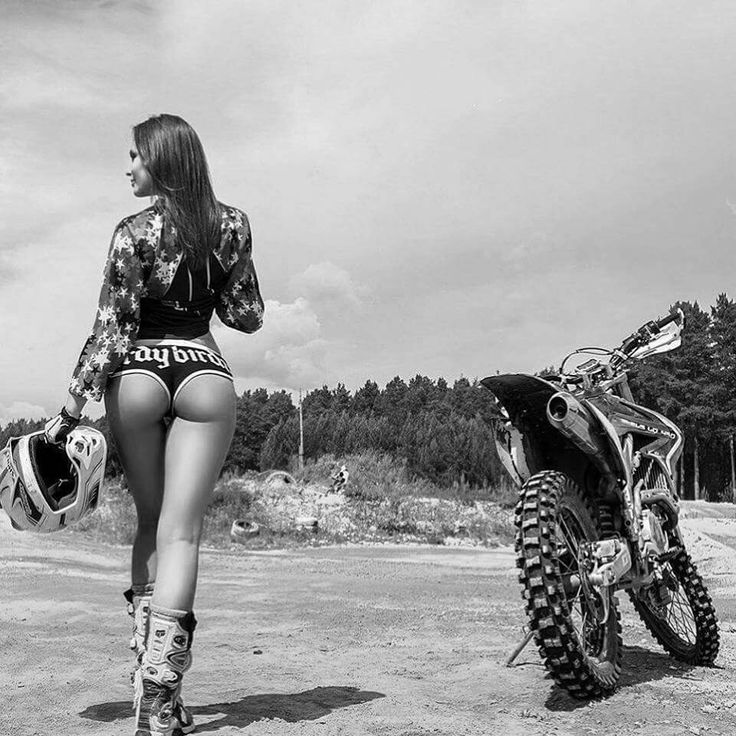 Beautiful girls and motorcycles in Samsun