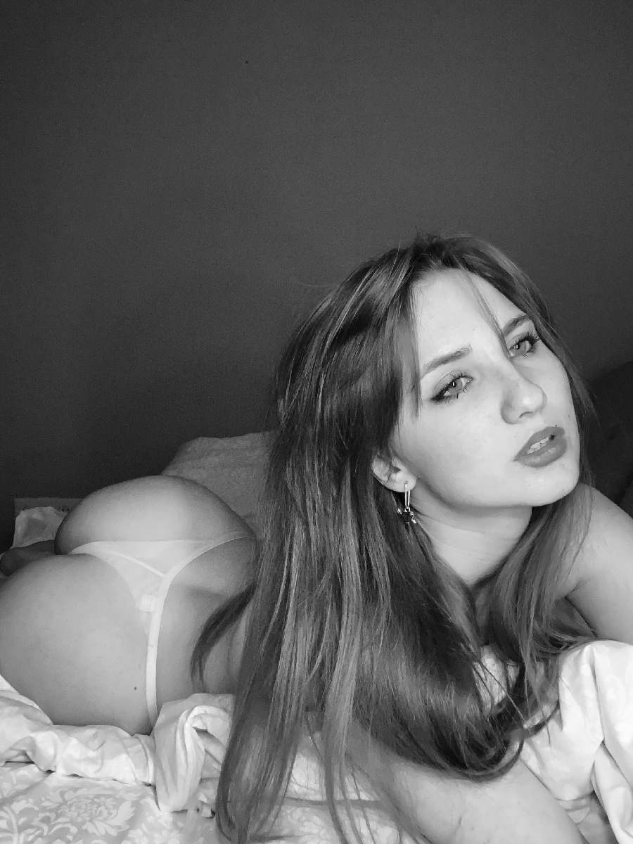 Take a pause and enjoy Nata nude — streaming from Samsun