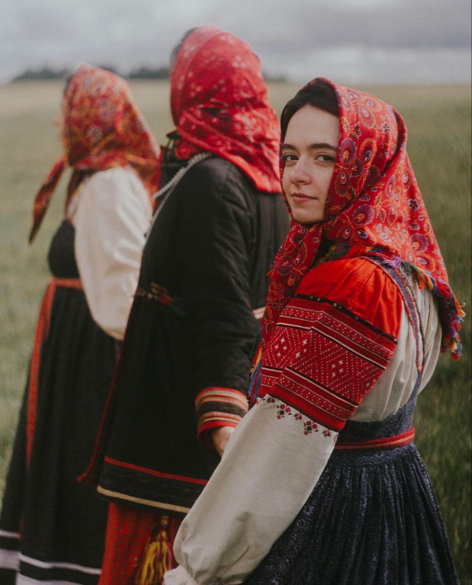 Women in Slavic costumes in Samsun