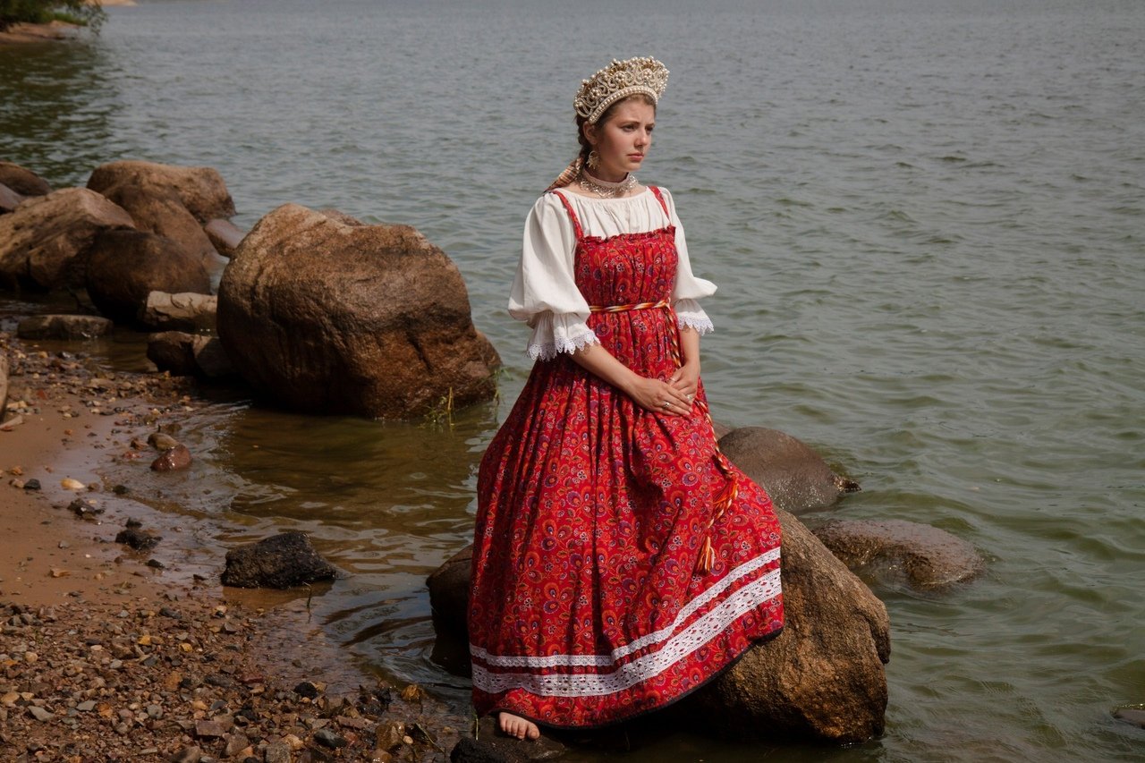 Women in Slavic costumes in Samsun