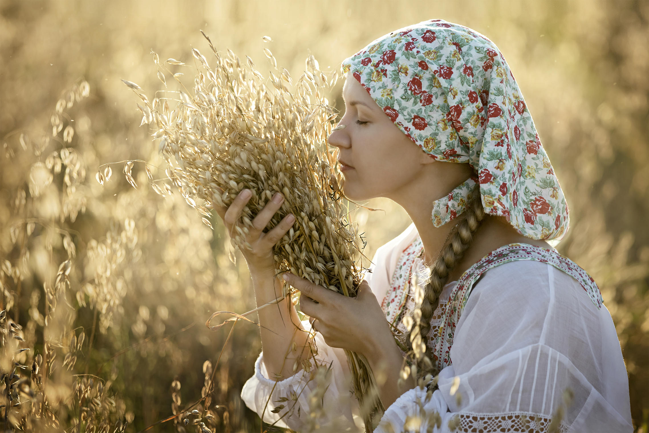 Photo Women in Slavic costumes in Samsun